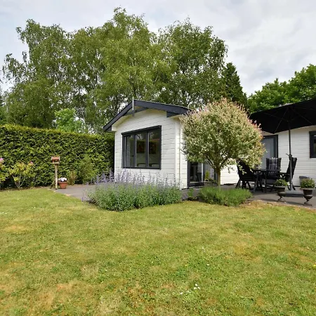 Chalet Spacious In With Garden *